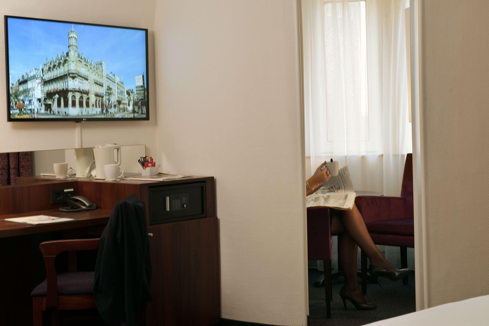 อัมรัท แกรนด์ โฮเต็ล เดอ เอมเพอเรอร์ Hotel มาสทริชท์ ภายนอก รูปภาพ