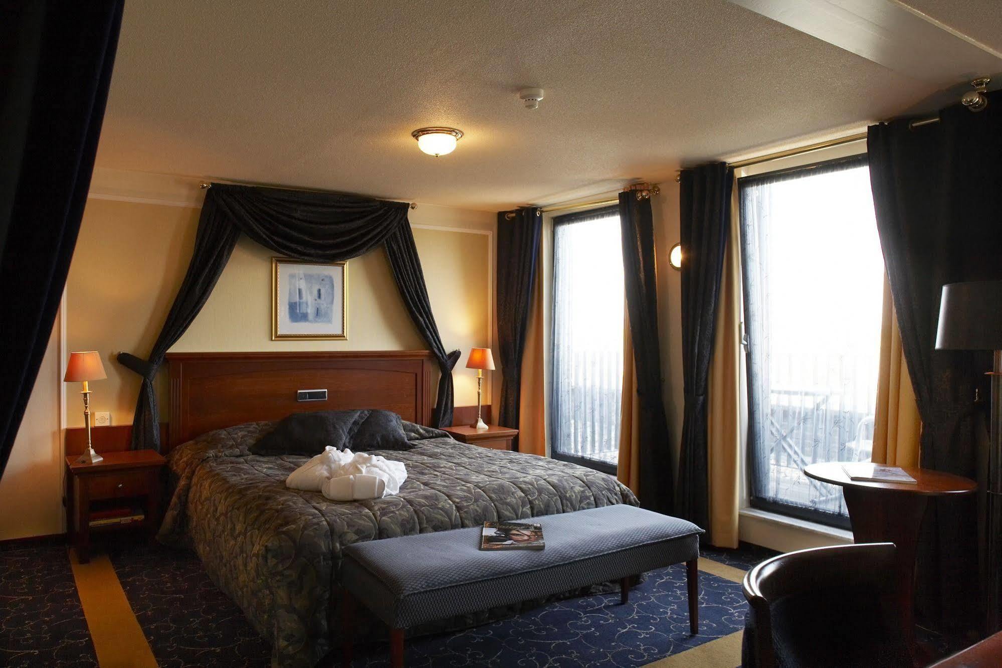 อัมรัท แกรนด์ โฮเต็ล เดอ เอมเพอเรอร์ Hotel มาสทริชท์ ห้อง รูปภาพ